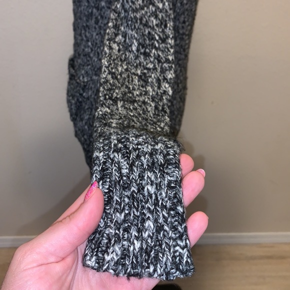 Mudd heathered grey sequined v-neck button down sweater - Picture 8 of 10